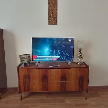 Spacious One Bedroom Apartment In The City Centre Erevan Exterior foto